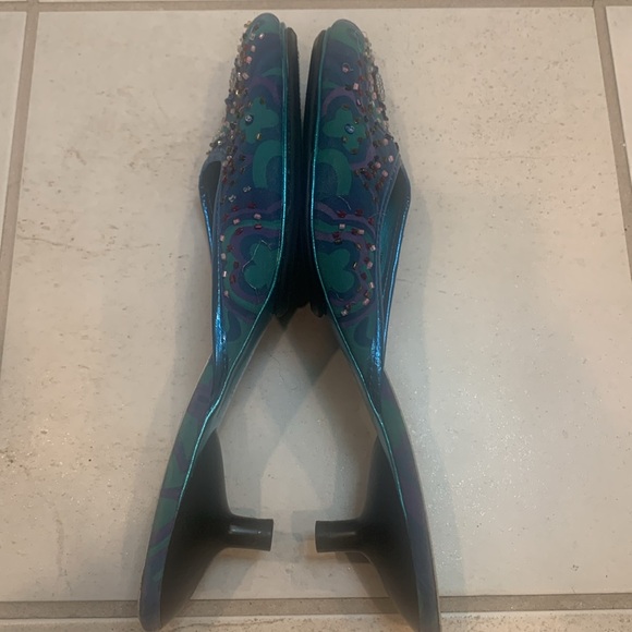 Retro Unlisted by Kenneth Cole slip on Kitten Heels. Woman’s size 10. - Picture 4 of 7